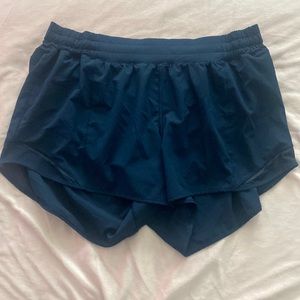 Lululemon hotty hot 4inch navy shorts